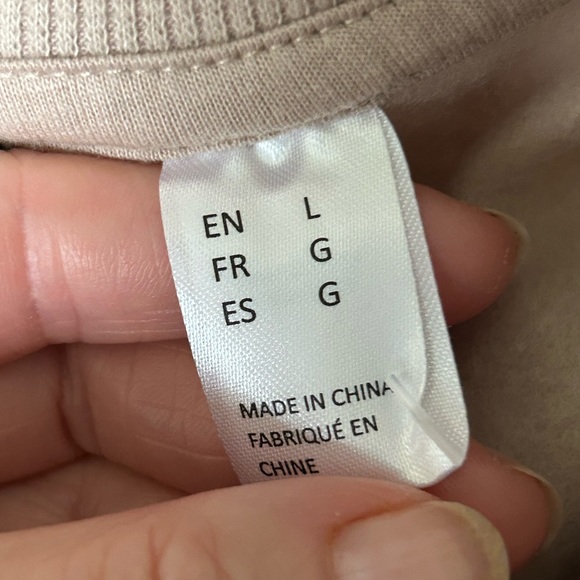 BNWT WALT DISNEYl CLASSIC TEE - Picture 5 of 7